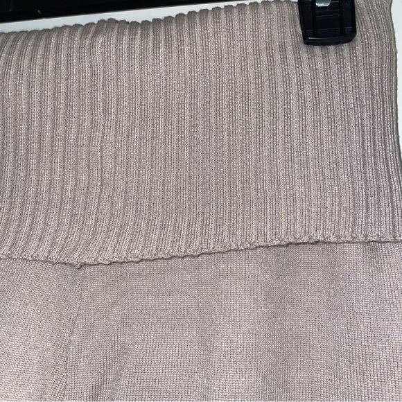 SHEIN Cream Boot Cut Fold Over Flare Knit Pants, Excellent Condition - Picture 7 of 8